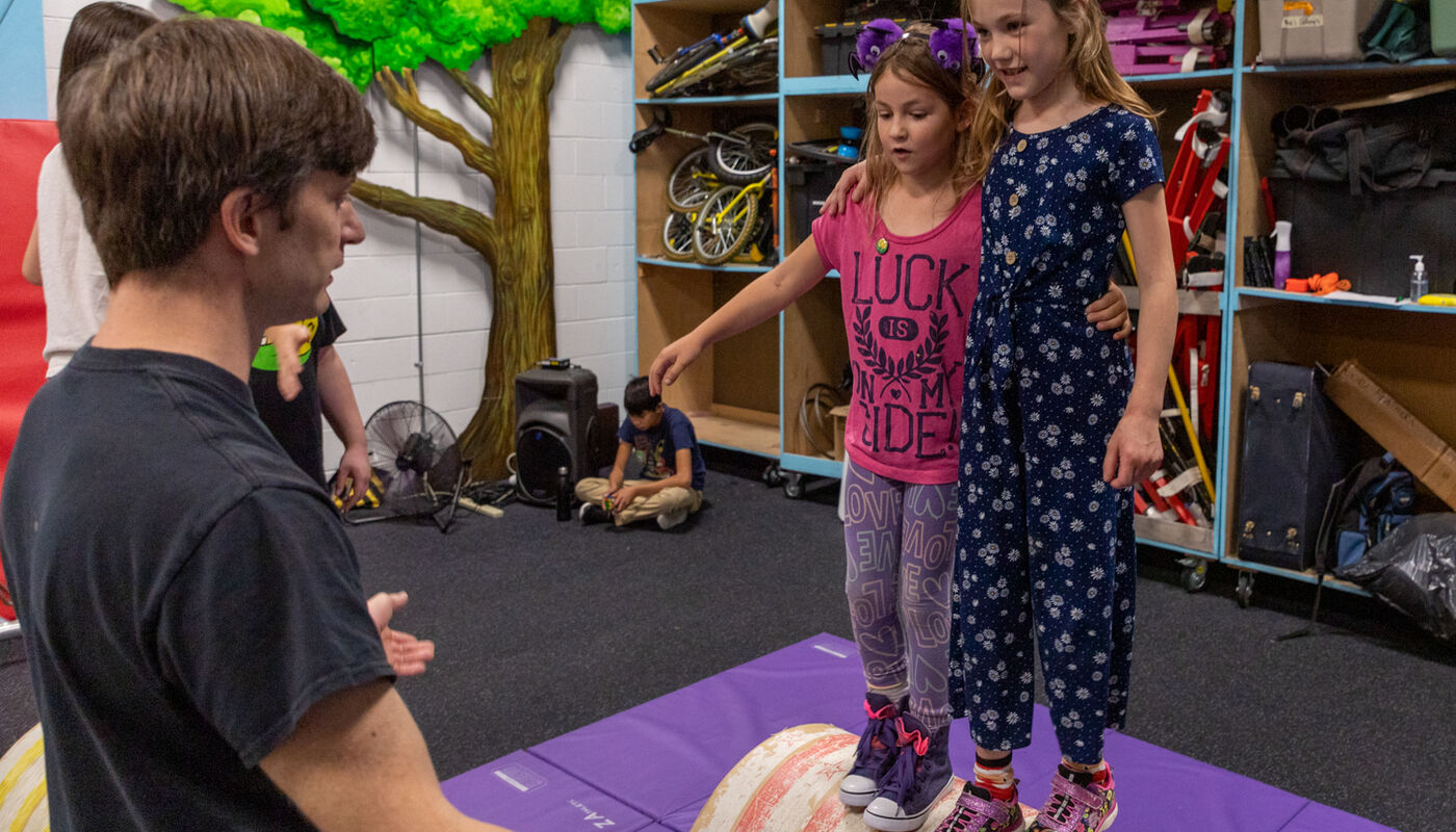 AERIAL, ACRO & CIRCUS KIDS (6-8 YEARS) - Performing Arts Events - StageLync