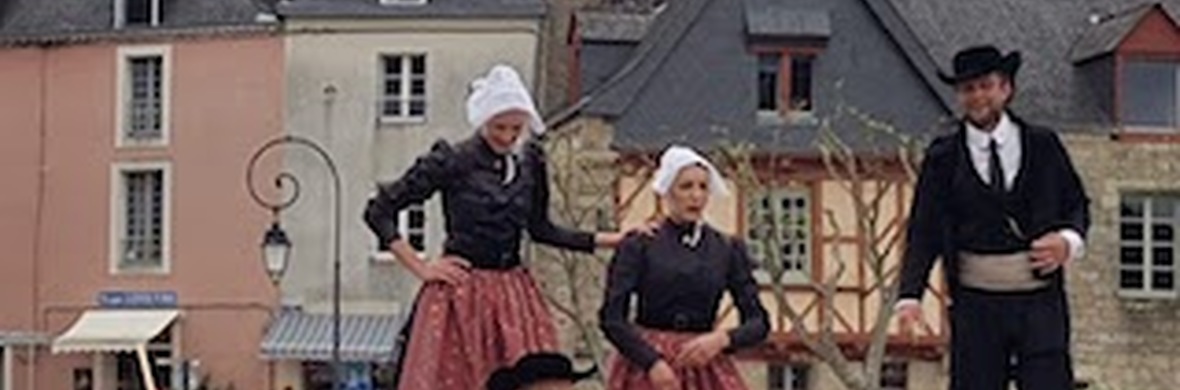 GAR BRAS Echasses Bretonnes - Performing Arts Shows - StageLync
