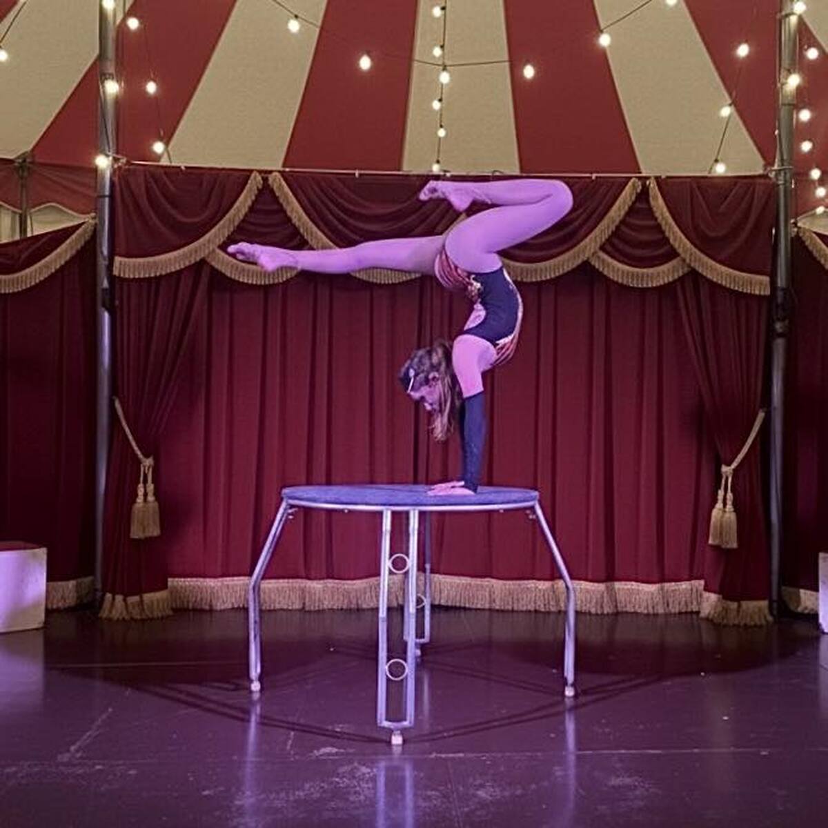 SOLO CONTORTION