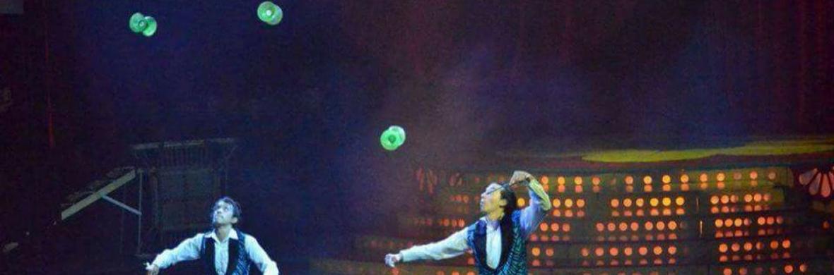 Diabolo passing - Performing Arts Acts - StageLync