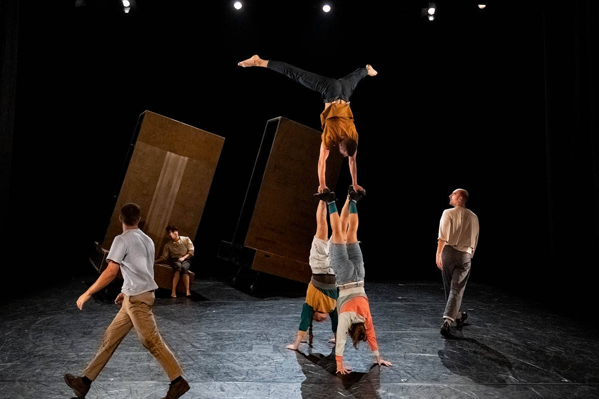Compagnie de Cirque "eia" - NUYE - Performing Arts Events - StageLync