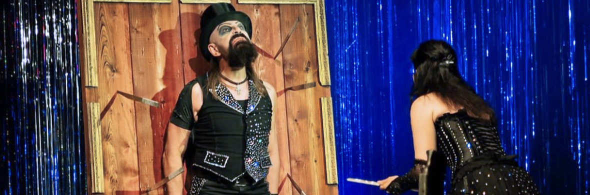 Knife Thrower & Crossbow. Duo "Crazy Love" - Performing Arts Acts - StageLync