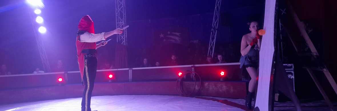 Blind Knives Throwing - Performing Arts Acts - StageLync