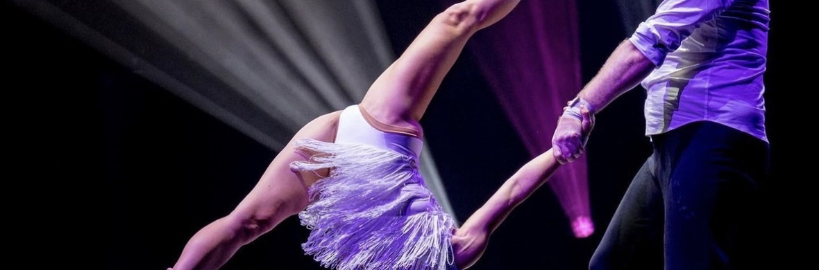ROLLERSKATING - QUICK CHANGE  - Performing Arts Acts - StageLync
