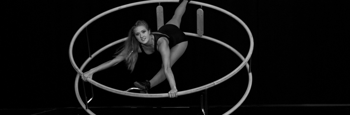 Germanwheel act by Gina Sibila - Rh&ouml;nrad  - Performing Arts Acts - StageLync