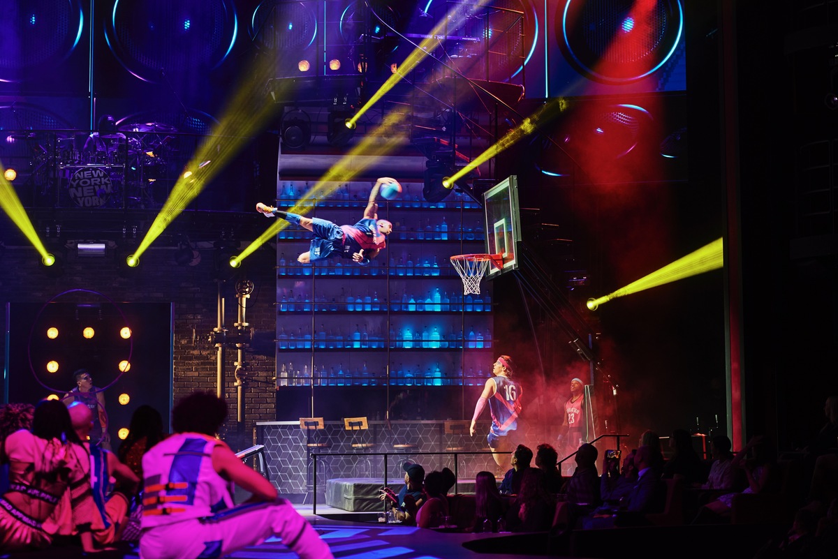 Acrobatic Basketball, TrampWall & Basketball Freestyle Show