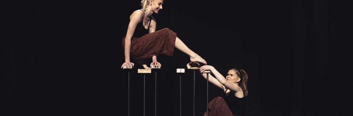 Duo handbalancing - Performing Arts Acts - StageLync