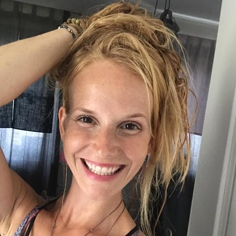 Eva Sakalova - Individual - Slovakia - StageLync