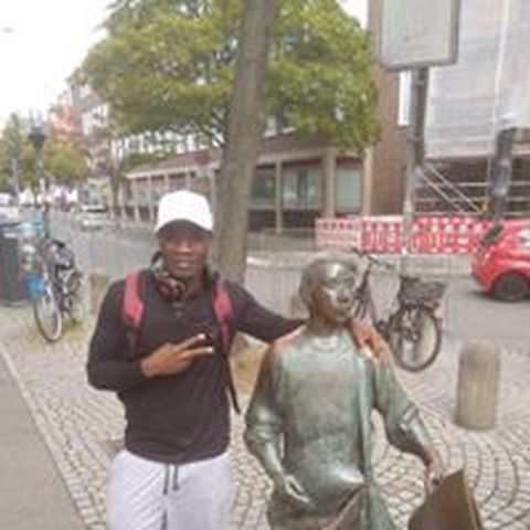 Mozie Mozie - Individual - Zimbabwe - StageLync