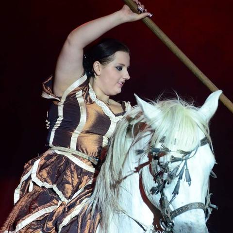 Linda Jarz - Individual - Belgium, Italy - StageLync