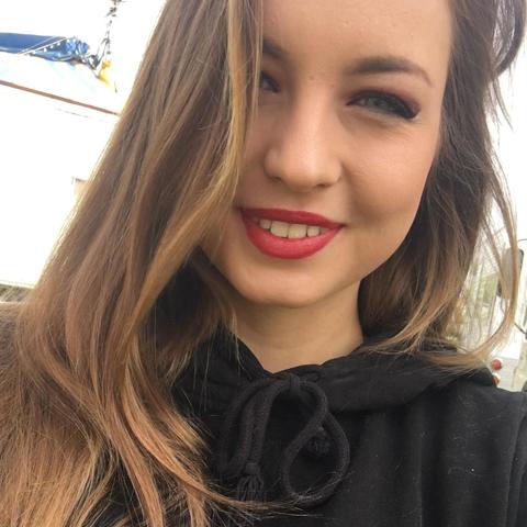 Lena Knipping  - Individual - Germany - StageLync