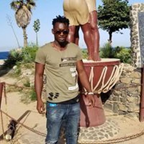 Cirque de Guinée - School - Guinea - StageLync