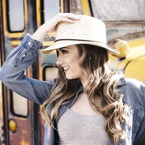 Holly Leonard - Individual - United States - StageLync