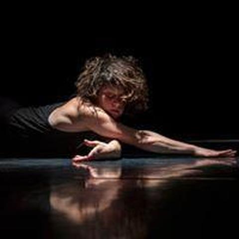 Em Zuckerman - Individual - France, United States - StageLync