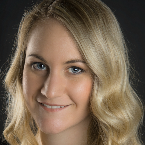 Lisi Loerincz - Individual - Austria - StageLync