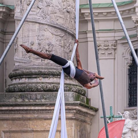 Jin Wa - Individual - Germany, United States - StageLync