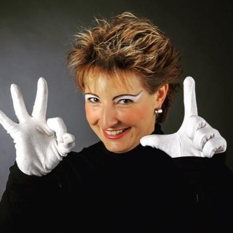 Julia Schmitz - Individual - Germany - StageLync