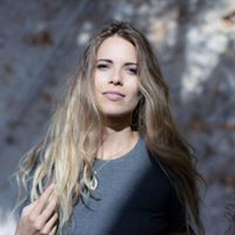 Julia Zolynski - Individual - France - StageLync