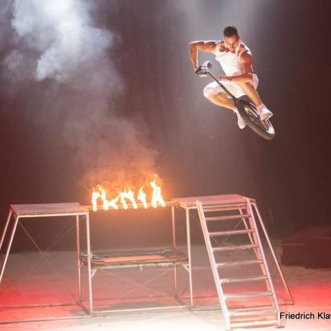 Matos Lenard - Individual - Hungary - StageLync