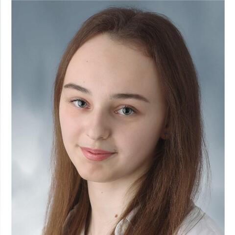 Kinga Evelin Dienes - Individual - Hungary - StageLync