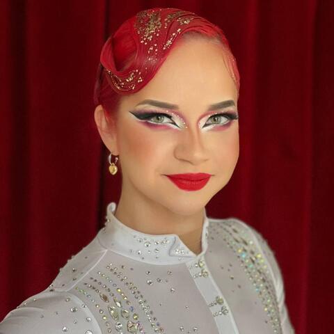 Alena Makushkina - Individual - Russia - StageLync