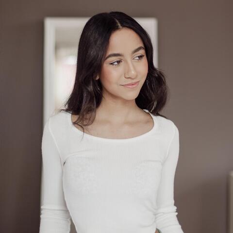 Izabell Tahini - Individual - Azerbaijan, Sierra Leone, Sweden - StageLync