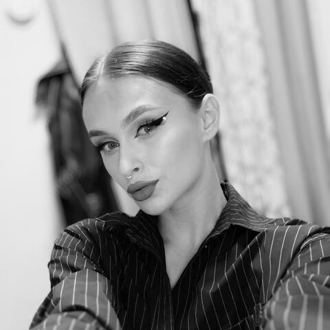 Evelina Shliakhova  - Individual - StageLync