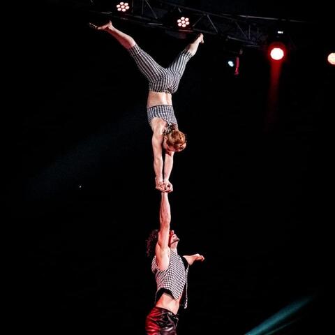 Duo Hand Made It - Company - Spain - StageLync