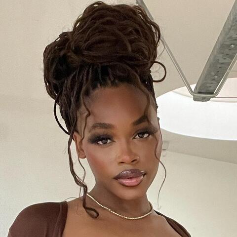 Strella Kamuanya - Individual - Congo - Kinshasa - StageLync