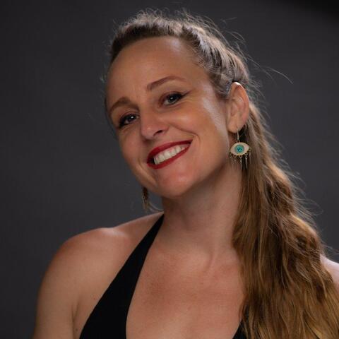 Saffron Van Rossem - Individual - United States - StageLync