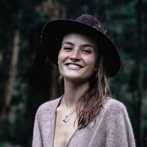 Juliette Carman - Individual - France, United States - StageLync