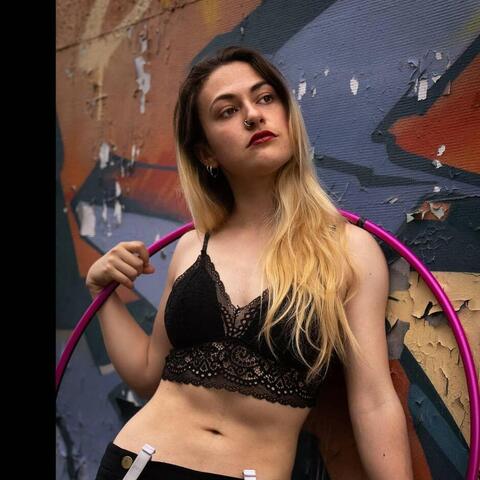 Nia Roblin - Individual - Germany, Spain, United Kingdom - StageLync