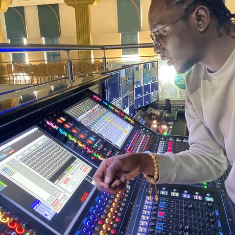 Pelumi Ademuyiwa - Individual - StageLync