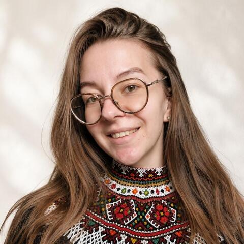 Alina Tsyliuryk - Individual - StageLync