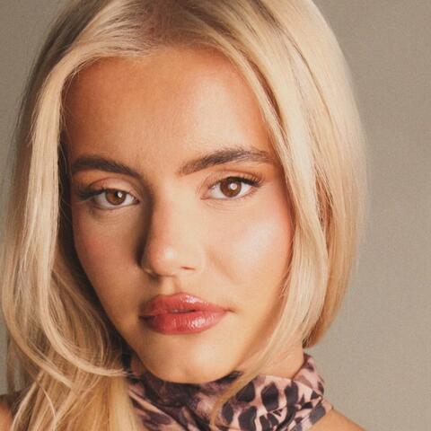 Poppy Fairclough  - Individual - United Kingdom - StageLync