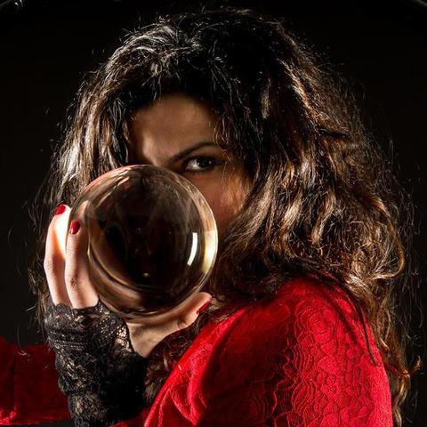 Yeganeh Pashai - Individual - Germany, Iran - StageLync