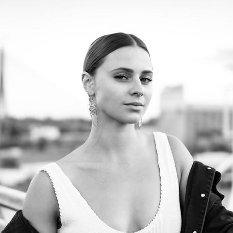 Elke Uhd - Individual - Australia, Italy - StageLync