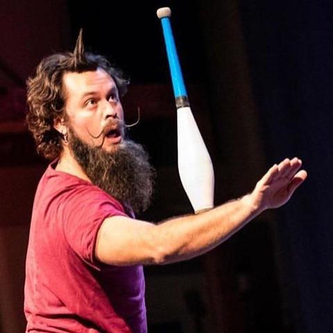 Guillermo Leon - Company - France - StageLync