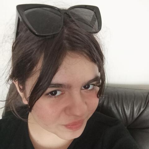 Lotti Lacfi - Individual - Hungary - StageLync