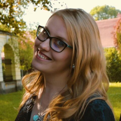 Csilla Szlovák - Individual - Hungary - StageLync
