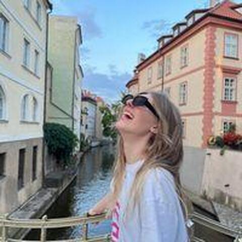 Valeriia Moroz - Individual - Ukraine - StageLync