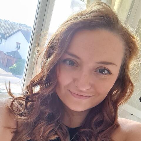Roxy Onyx - Individual - United Kingdom - StageLync