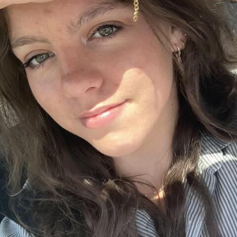 Luna Julien - Individual - France - StageLync