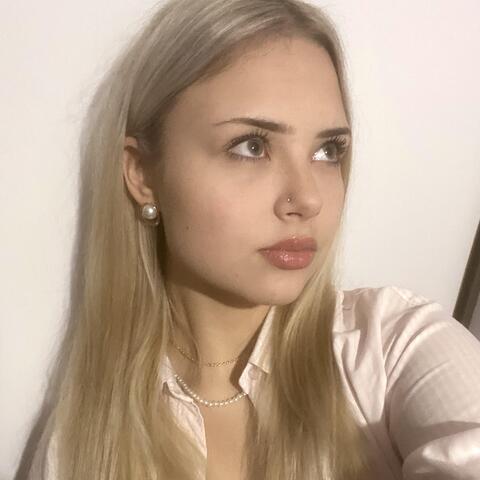 Elizabete Dzelme - Individual - Latvia, United Kingdom, United States - StageLync