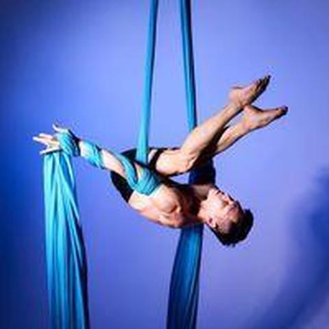 Hanging point - School - Thailand - StageLync