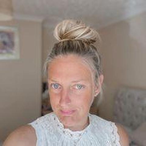 Kelly Walker - Individual - United Kingdom - StageLync