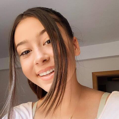 Vita Berisha - Individual - Kosovo - StageLync